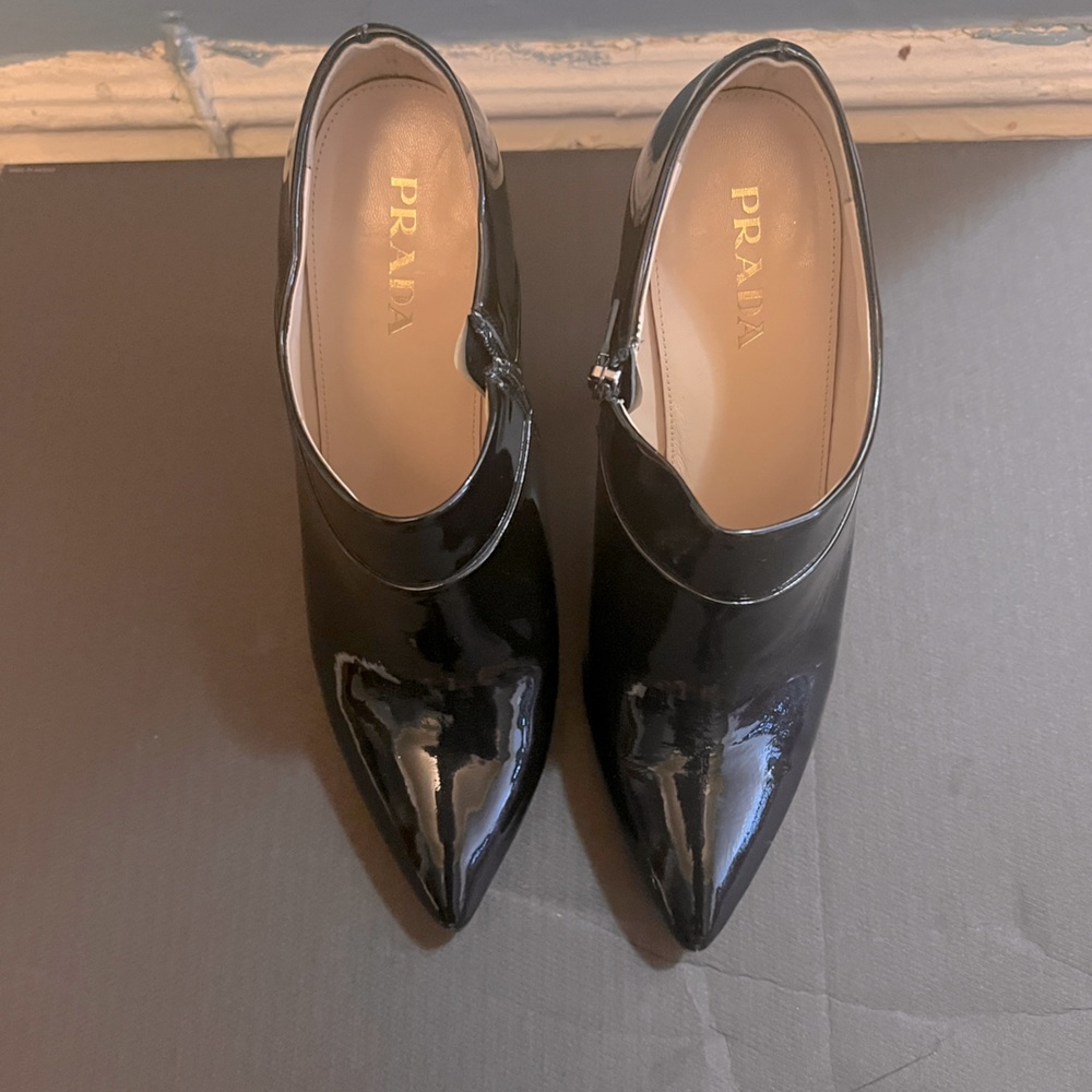 Black Prada heels
